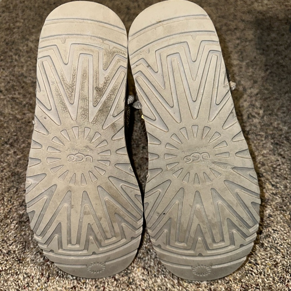 Gold sequin uggs - Picture 3 of 3
